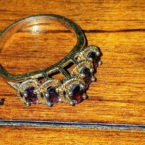 Elegant Gold and Red Gemstone Ring